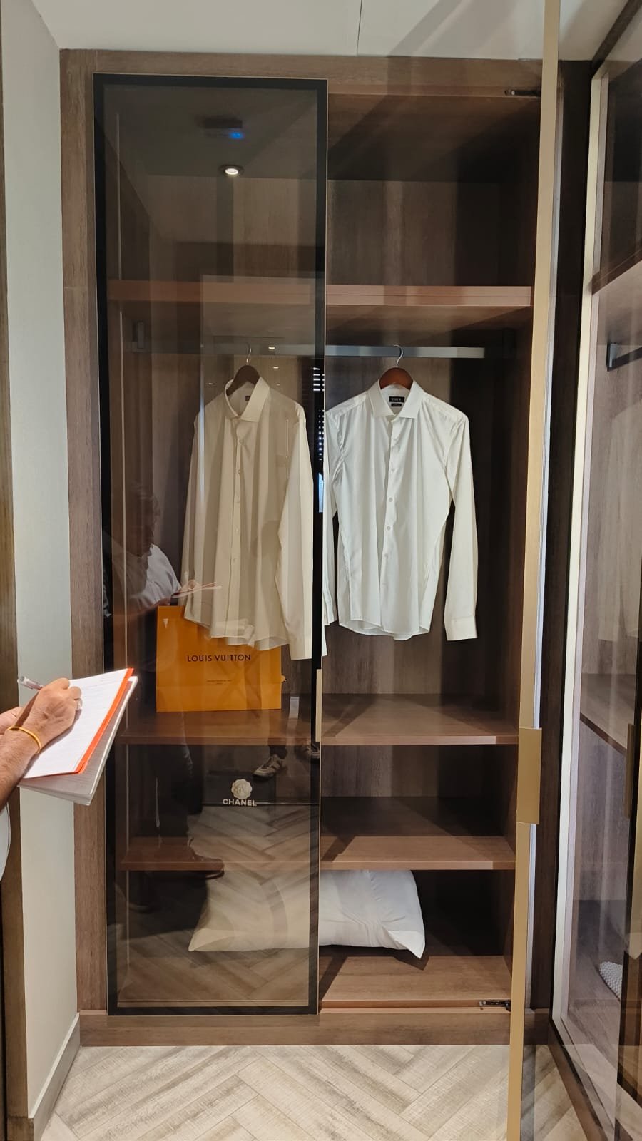 Wardrobe Design 21